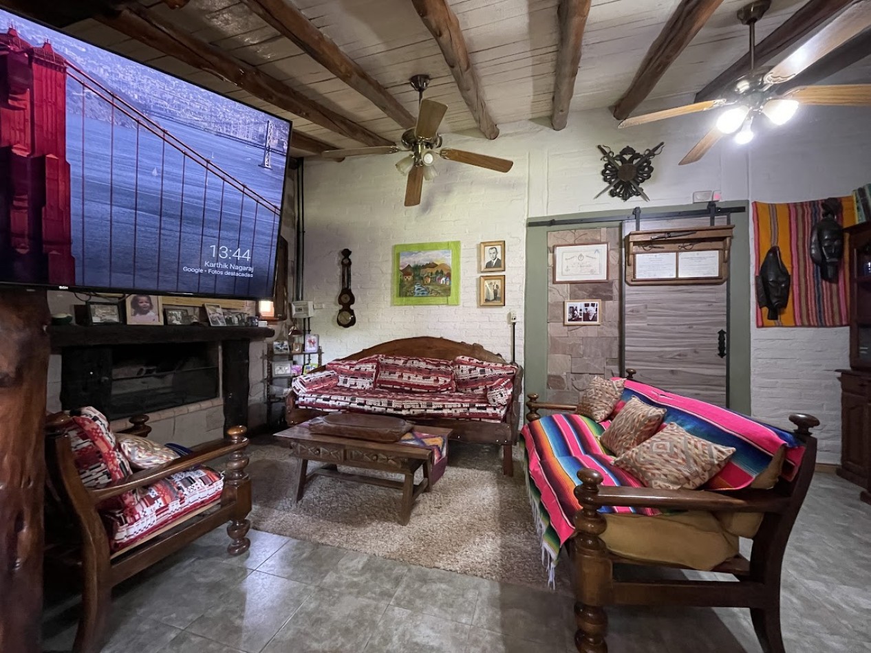 CASA CON CABAÑA Y PISCINA
