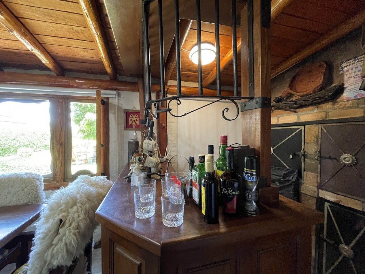 CASA CON CABAÑA Y PISCINA
