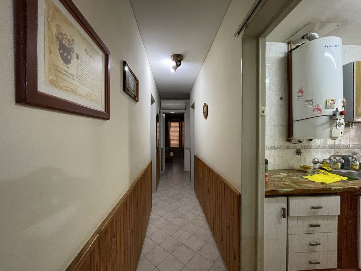 Amplia Casa de 4 Dormitorios en Barrio Sardi ¡A Pasos del Centro!