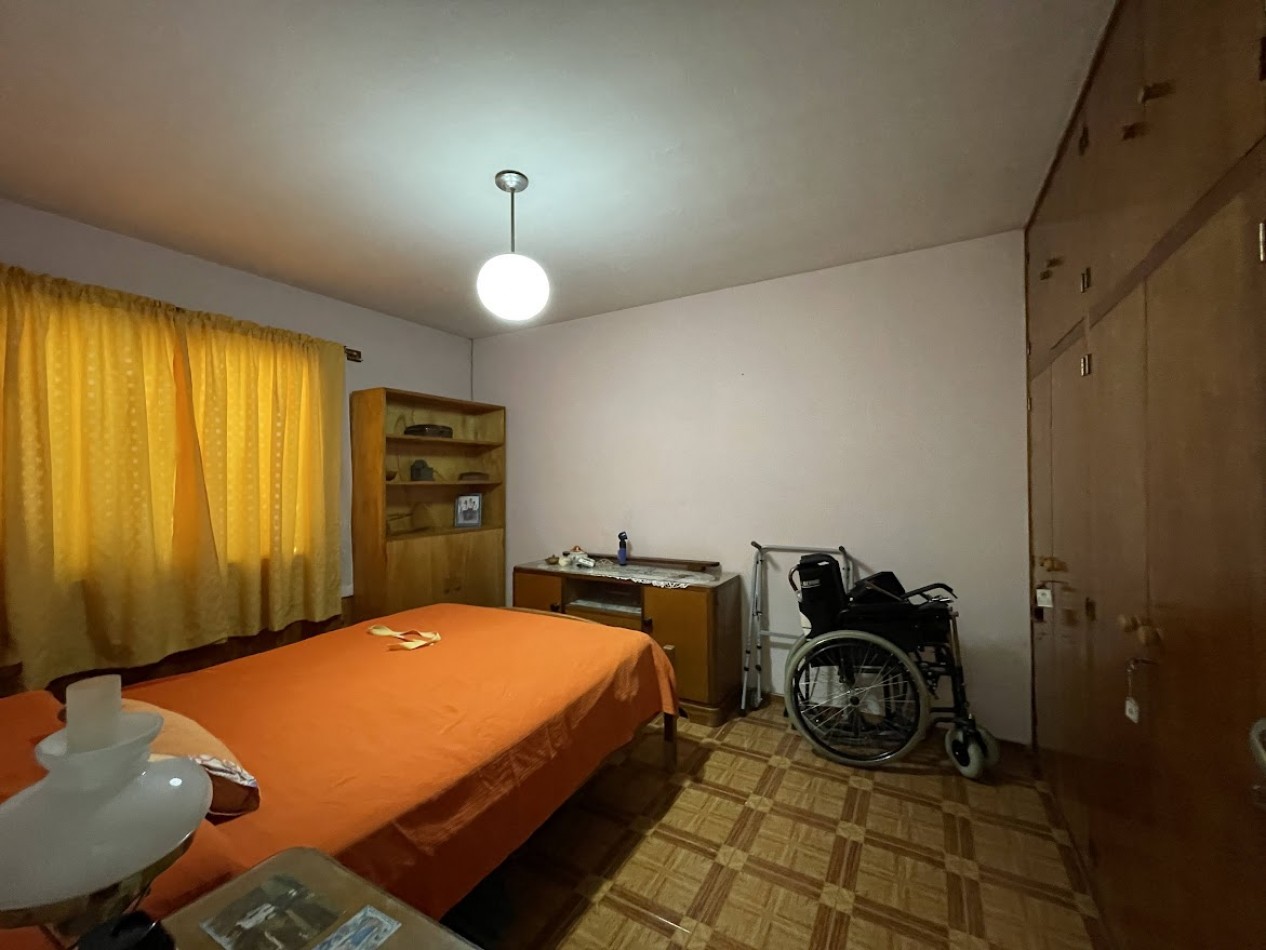 Amplia Casa de 4 Dormitorios en Barrio Sardi ¡A Pasos del Centro!