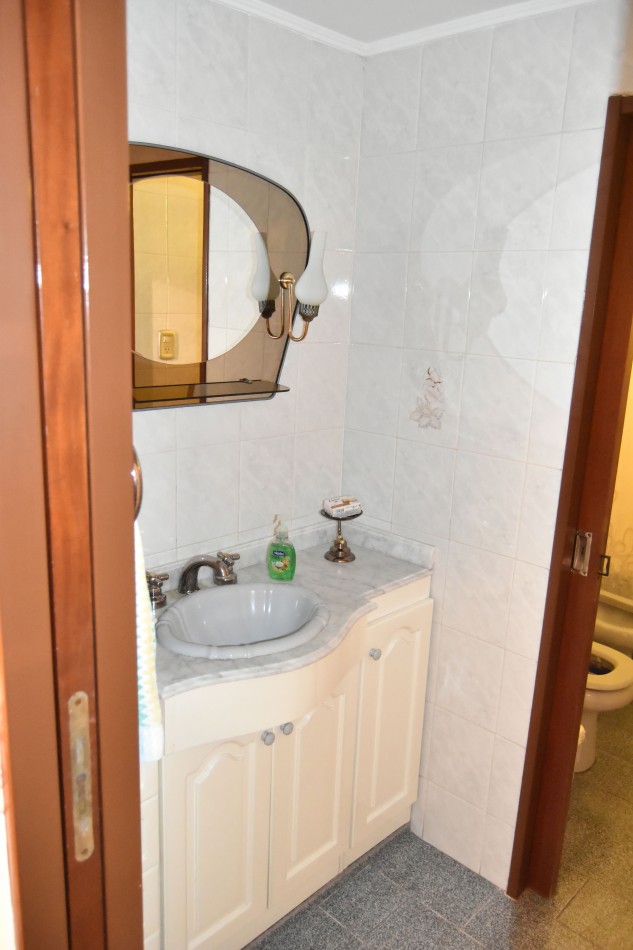 CASA EN VENTA EN QUILMES 3 AMBIENTES APTO CREDITO CON LOCAL Y DEPARTAMENTO