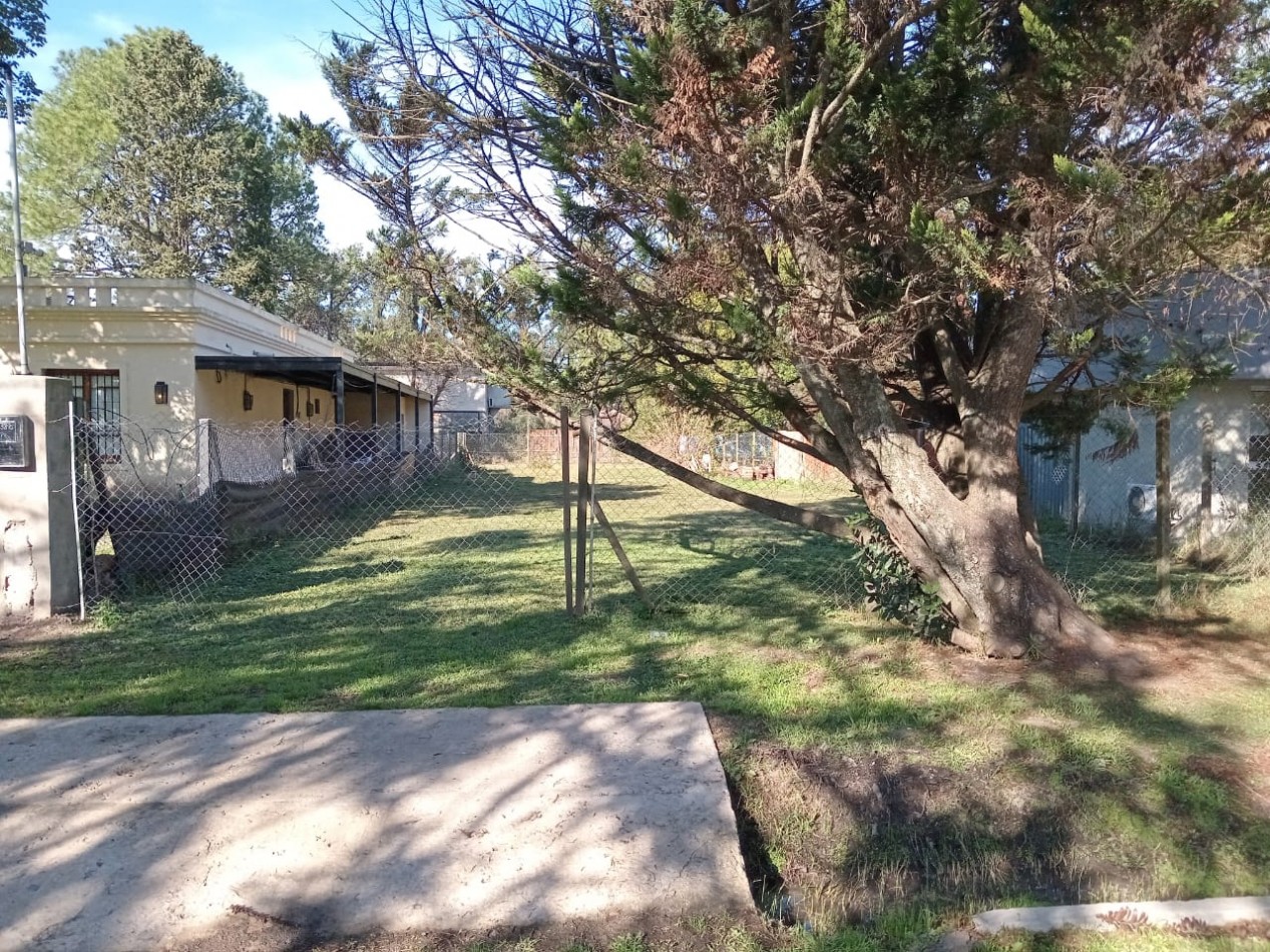 LOTE DE 450m EN EL BARRIO PINARES EN EL PATO