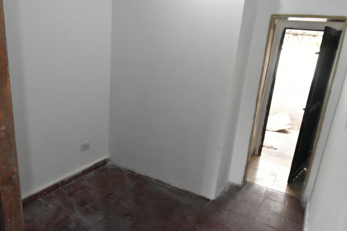CASA 3  AMBIENTES Y DEPARTAMENTO INDEPENDIENTE, BOSQUES, FLORENCIO VARELA