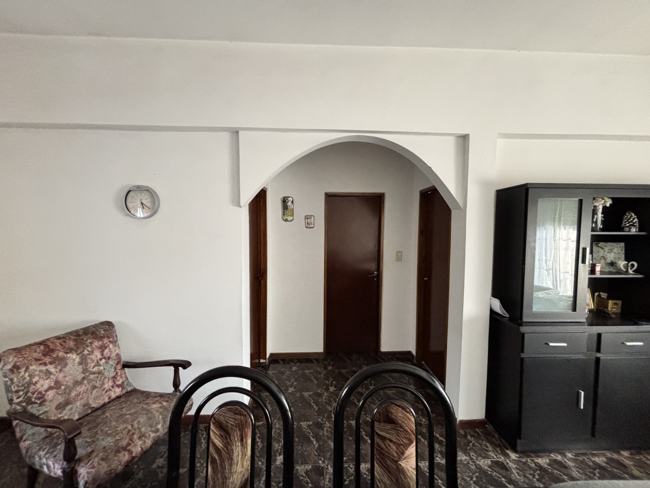 CASA EN 3 PLANTAS SOBRE LOTE DE 10X30