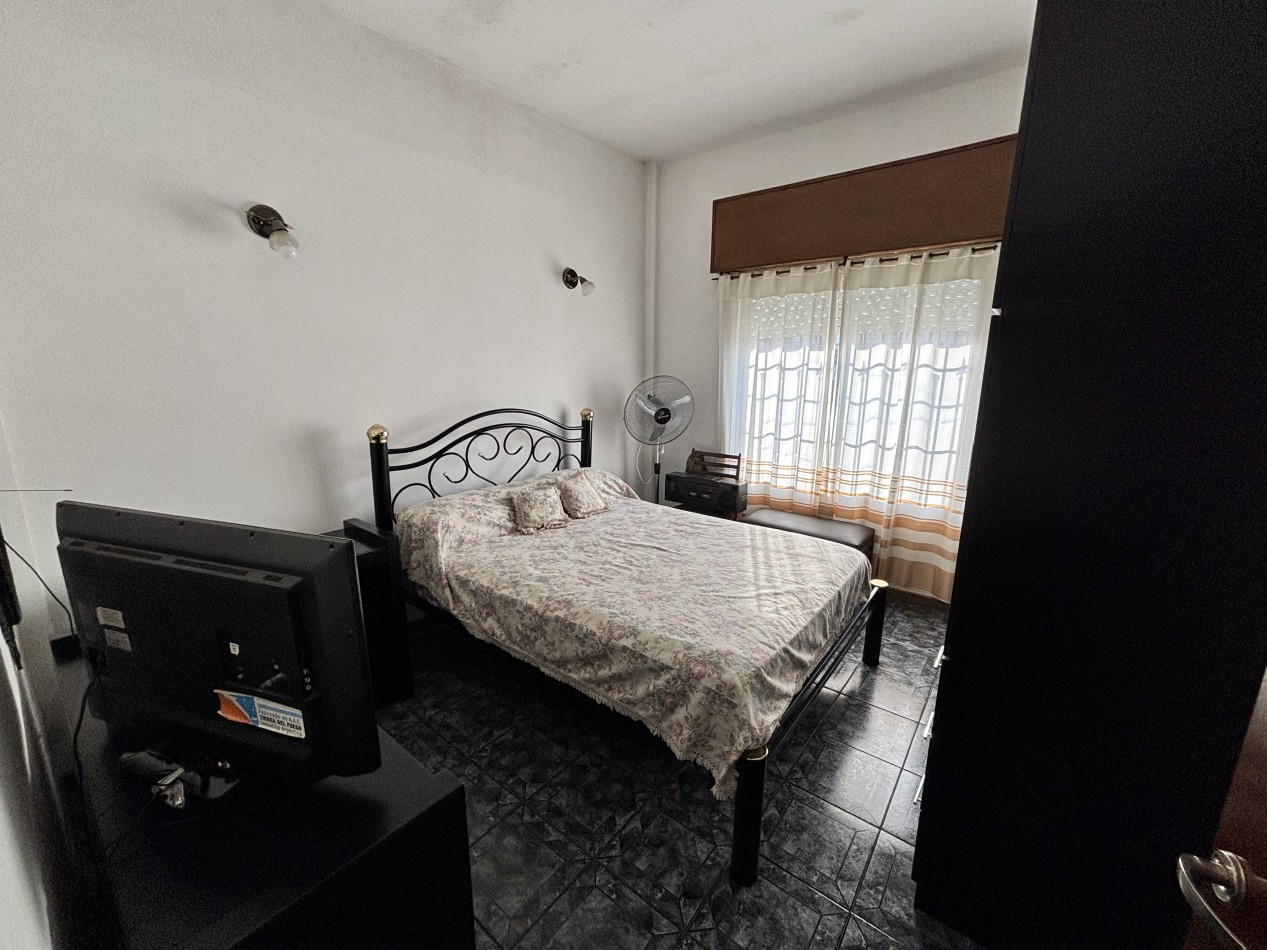 CASA EN 3 PLANTAS SOBRE LOTE DE 10X30