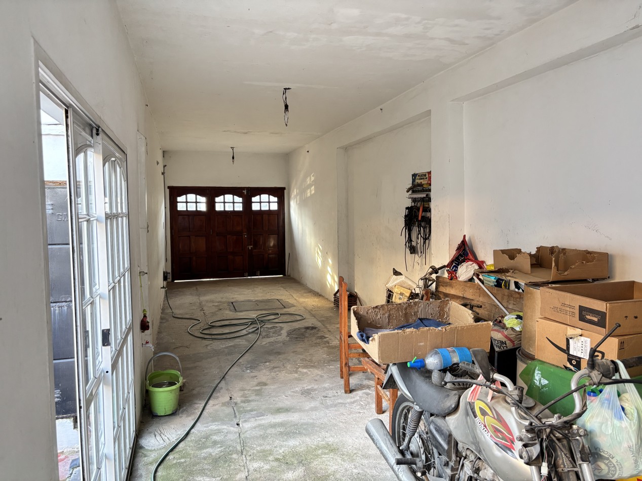 CASA EN 3 PLANTAS SOBRE LOTE DE 10X30