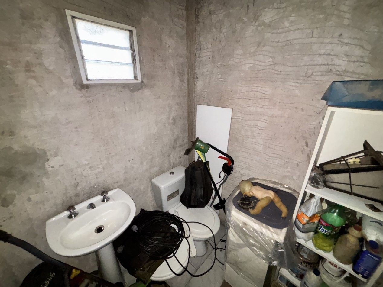 CASA EN 3 PLANTAS SOBRE LOTE DE 10X30