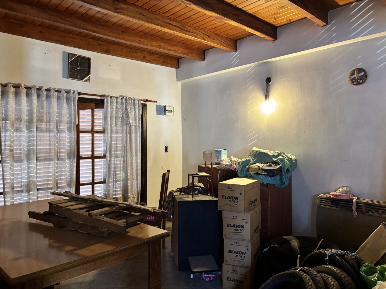 CASA EN 3 PLANTAS SOBRE LOTE DE 10X30