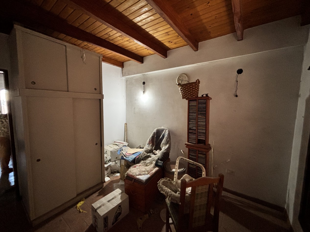 CASA EN 3 PLANTAS SOBRE LOTE DE 10X30