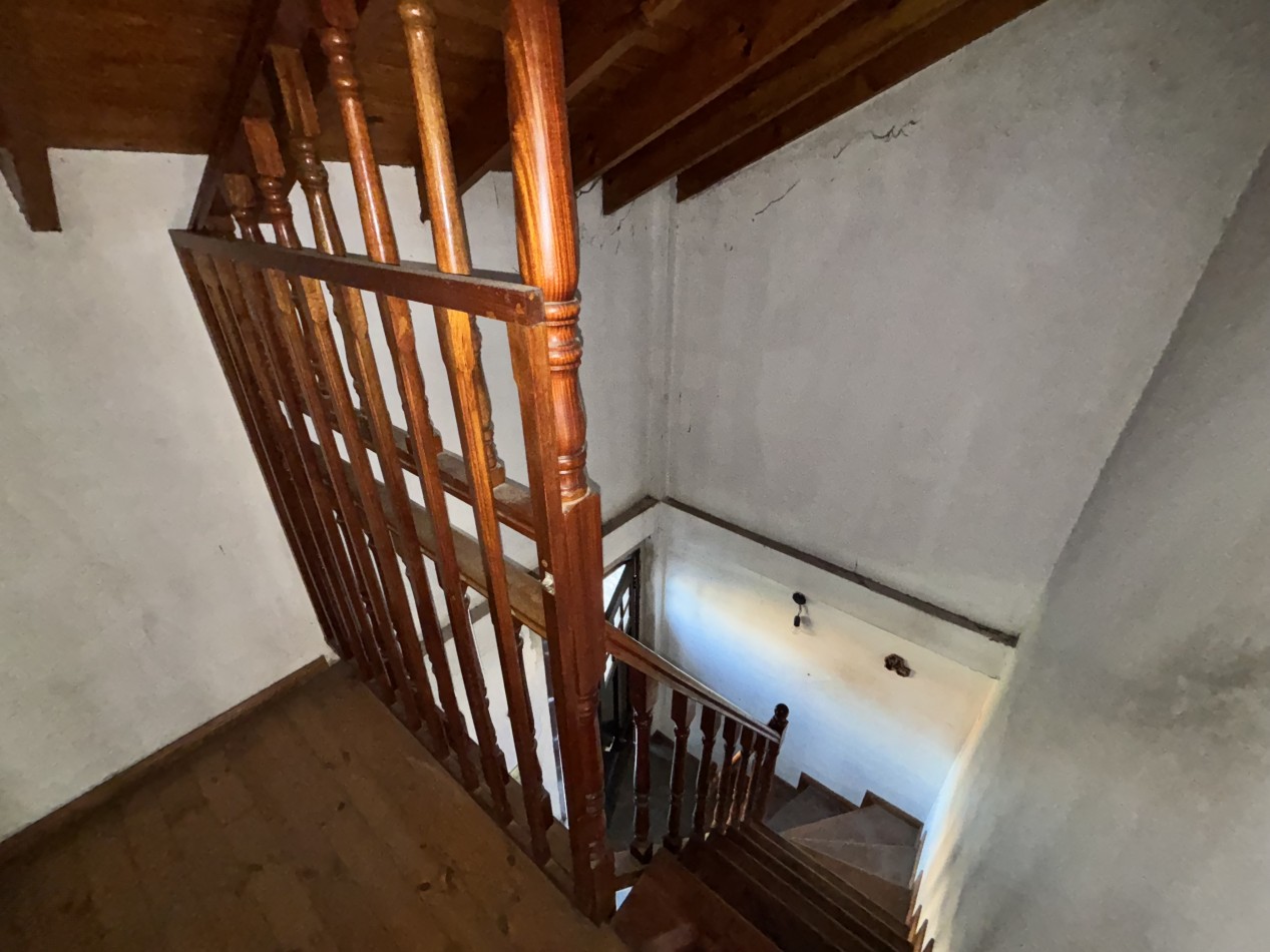 CASA EN 3 PLANTAS SOBRE LOTE DE 10X30