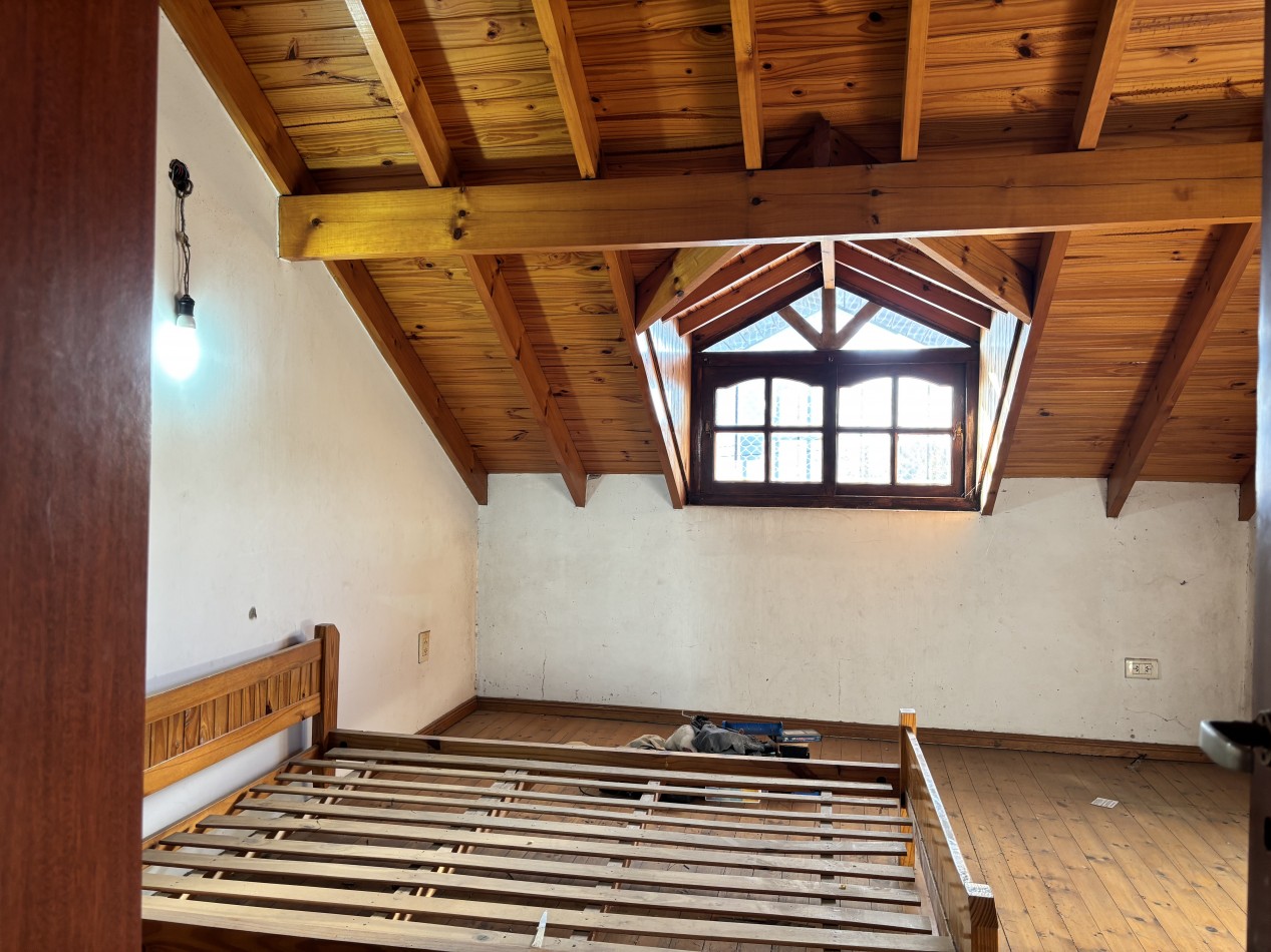 CASA EN 3 PLANTAS SOBRE LOTE DE 10X30