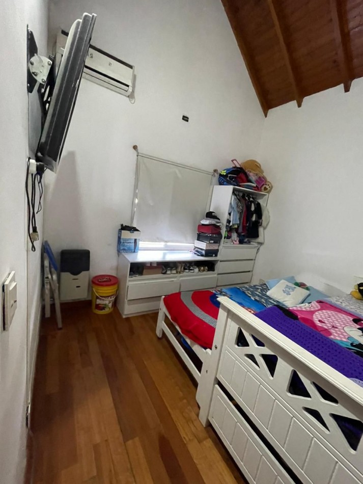Venta de triplex en Ezpeleta