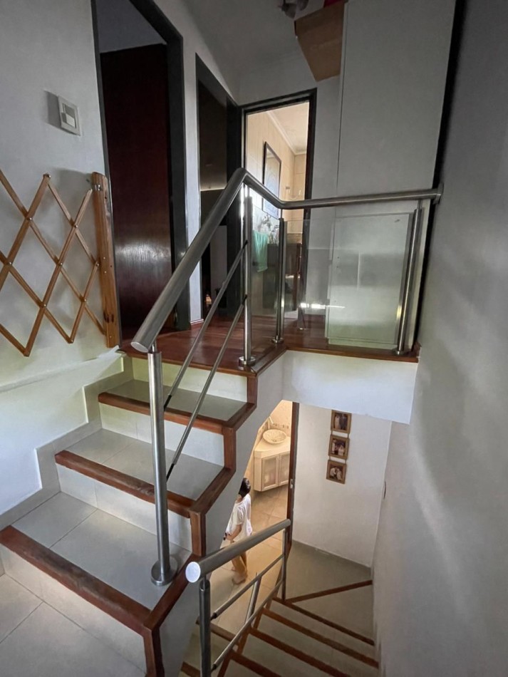 Venta de triplex en Ezpeleta