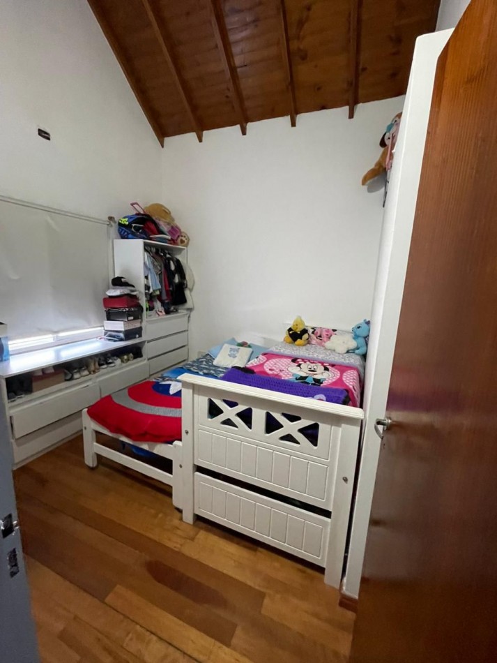 Venta de triplex en Ezpeleta
