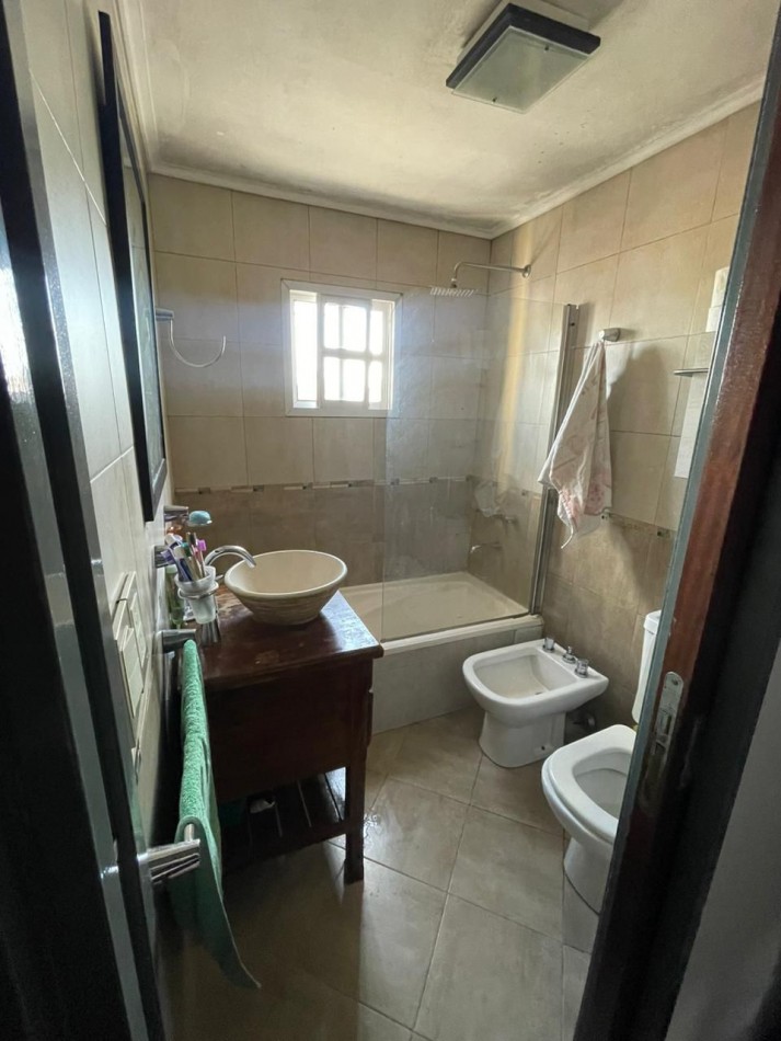 Venta de triplex en Ezpeleta