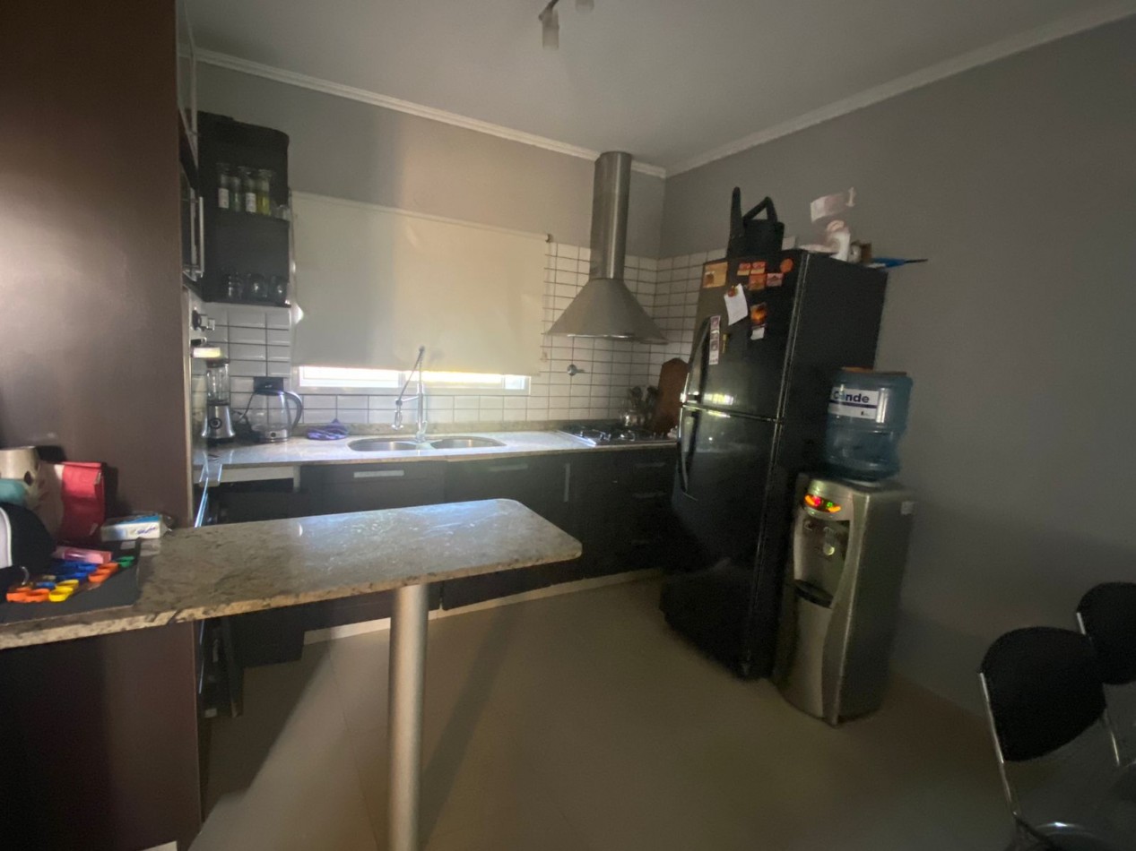 Venta de triplex en Ezpeleta