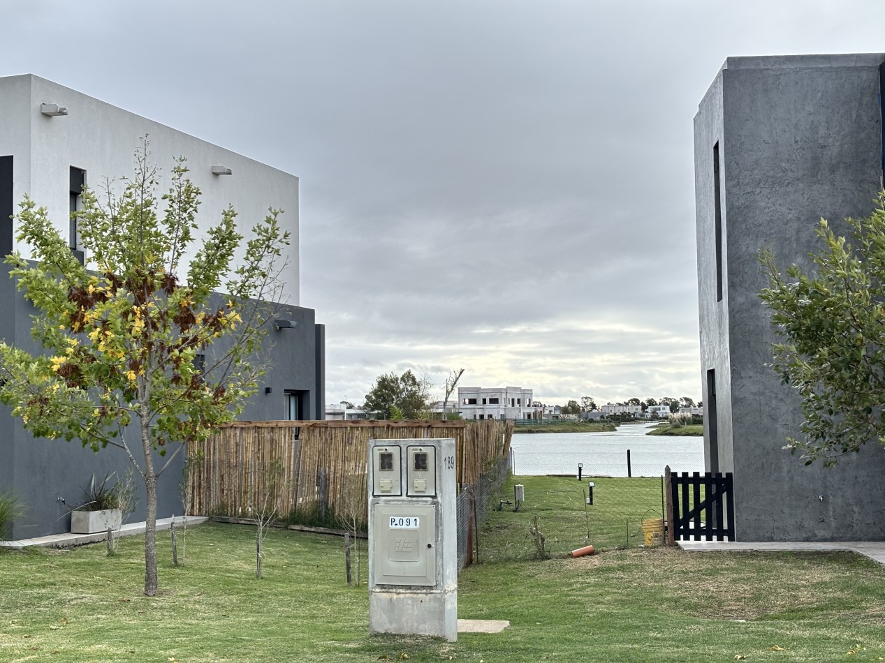 LOTE A LA VENTA EN BARRIO MAGALLANES - Pueblos del Plata HUDSON. Con vista parcial a la Laguna