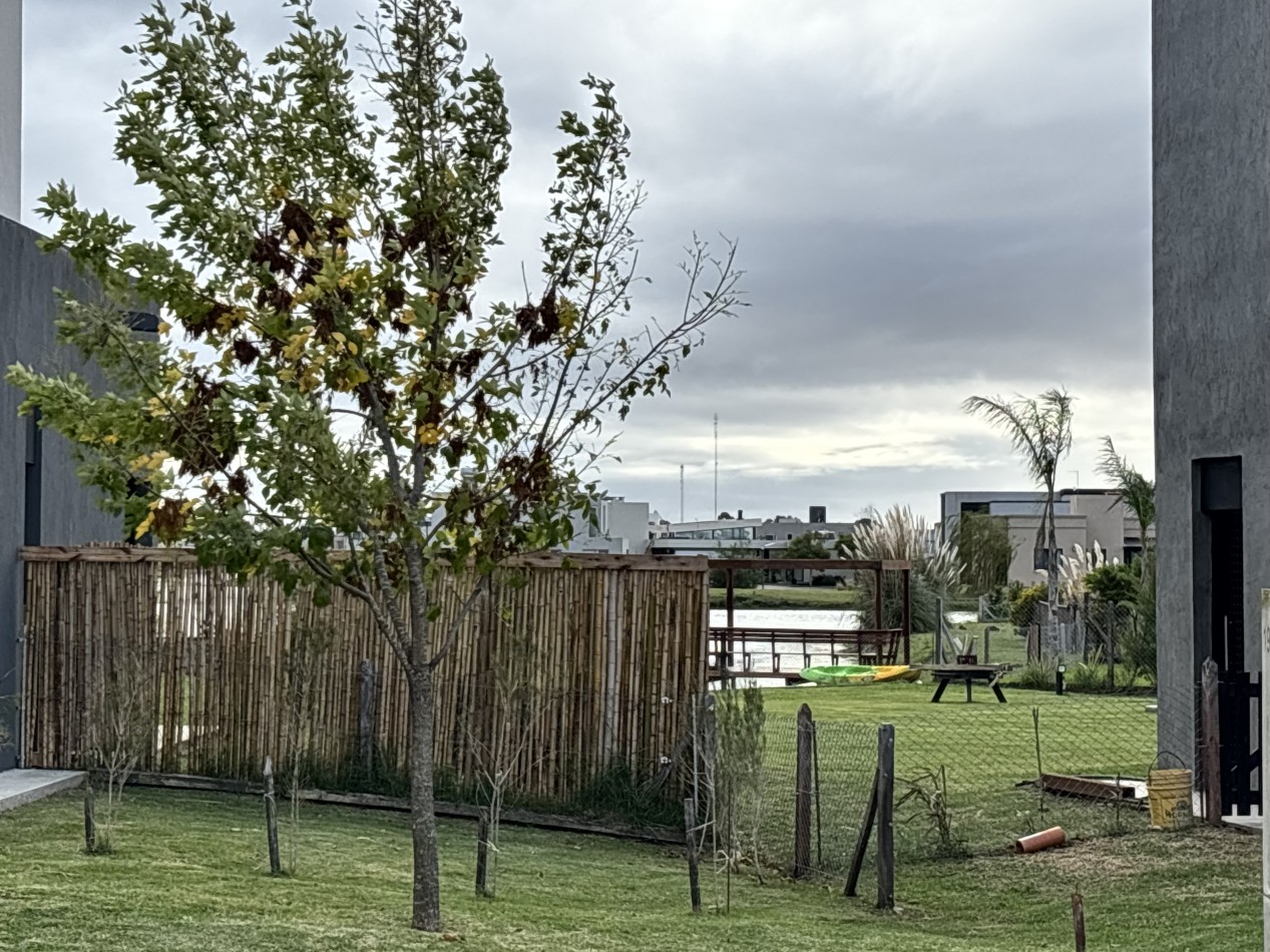 LOTE A LA VENTA EN BARRIO MAGALLANES - Pueblos del Plata HUDSON. Con vista parcial a la Laguna