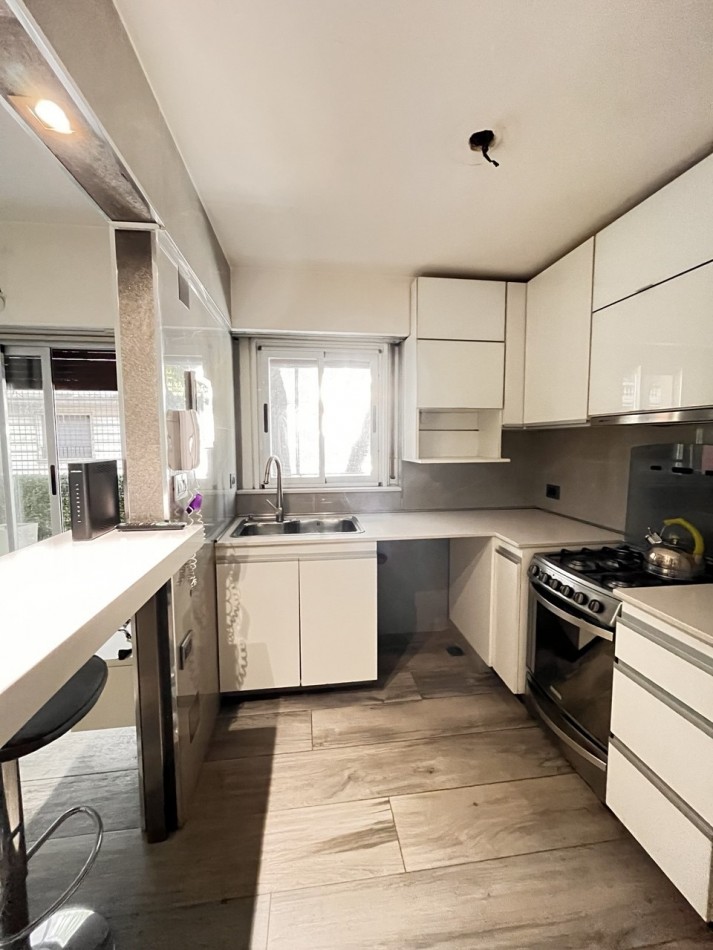 DEPARTAMENTO DE 3 AMBIENTES CON BALCON Y VISTA AL PARQUE LAS HERAS, PEÑA Y CORONEL DIAZ, RECOLETA