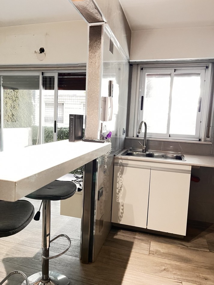 DEPARTAMENTO DE 3 AMBIENTES CON BALCON Y VISTA AL PARQUE LAS HERAS, PEÑA Y CORONEL DIAZ, RECOLETA
