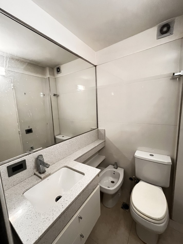 DEPARTAMENTO DE 3 AMBIENTES CON BALCON Y VISTA AL PARQUE LAS HERAS, PEÑA Y CORONEL DIAZ, RECOLETA