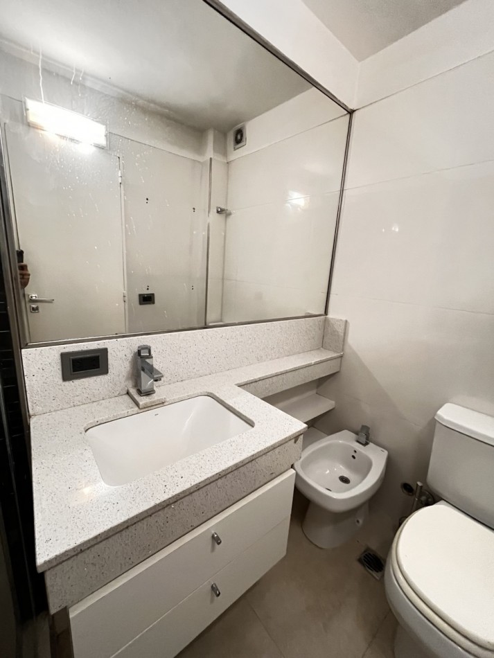 DEPARTAMENTO DE 3 AMBIENTES CON BALCON Y VISTA AL PARQUE LAS HERAS, PEÑA Y CORONEL DIAZ, RECOLETA