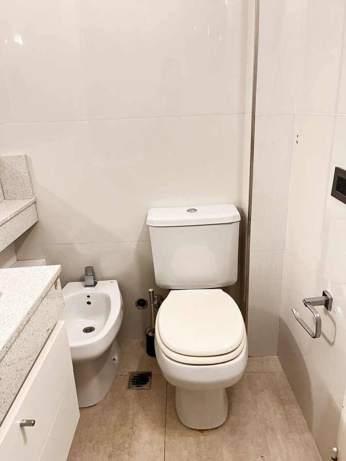 DEPARTAMENTO DE 3 AMBIENTES CON BALCON Y VISTA AL PARQUE LAS HERAS, PEÑA Y CORONEL DIAZ, RECOLETA