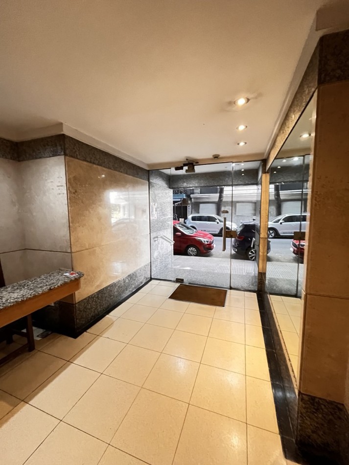 DEPARTAMENTO DE 3 AMBIENTES CON BALCON Y VISTA AL PARQUE LAS HERAS, PEÑA Y CORONEL DIAZ, RECOLETA