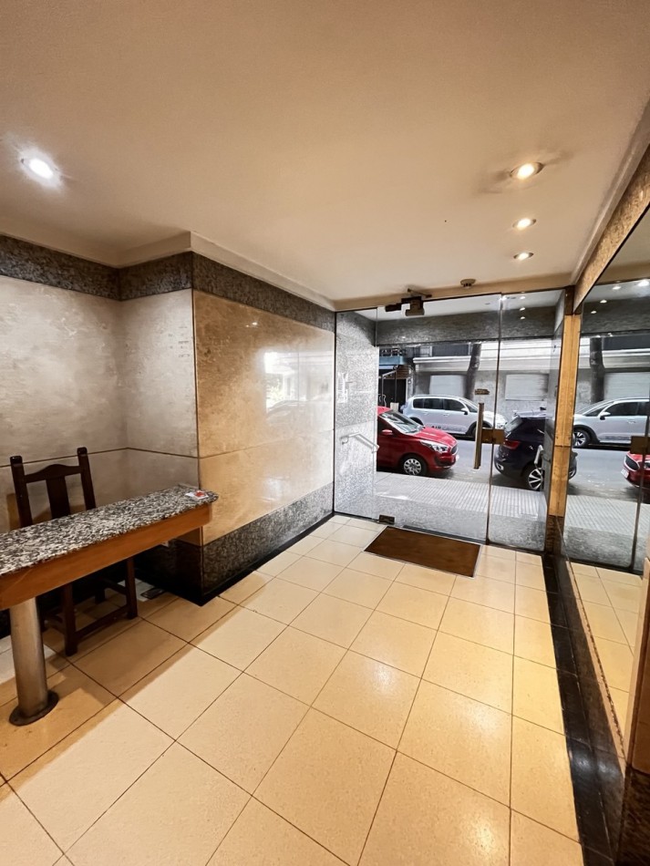 DEPARTAMENTO DE 3 AMBIENTES CON BALCON Y VISTA AL PARQUE LAS HERAS, PEÑA Y CORONEL DIAZ, RECOLETA