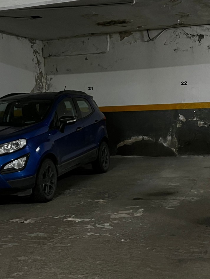 Semipiso 3 ambientes + depend., zona Plaza Colon 