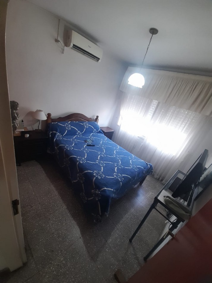 VENDE CASA DE 2 PLANTAS CENTRO SAN LUIS