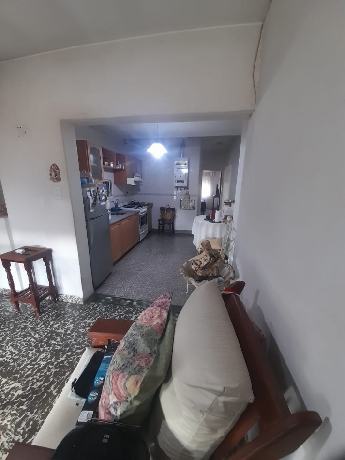 VENDE CASA DE 2 PLANTAS CENTRO SAN LUIS
