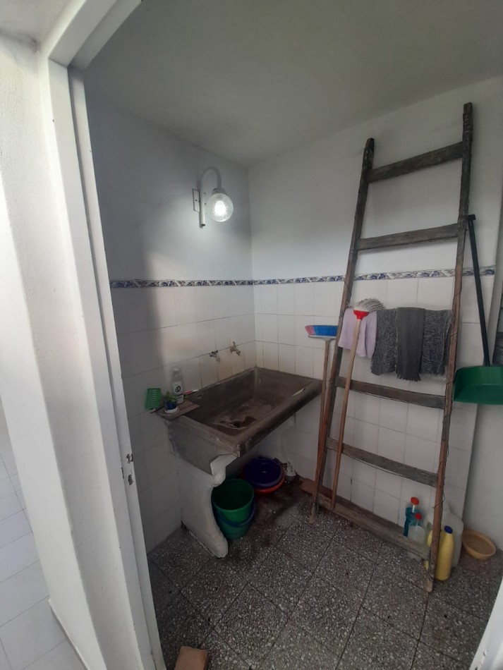 VENDE CASA DE 2 PLANTAS CENTRO SAN LUIS