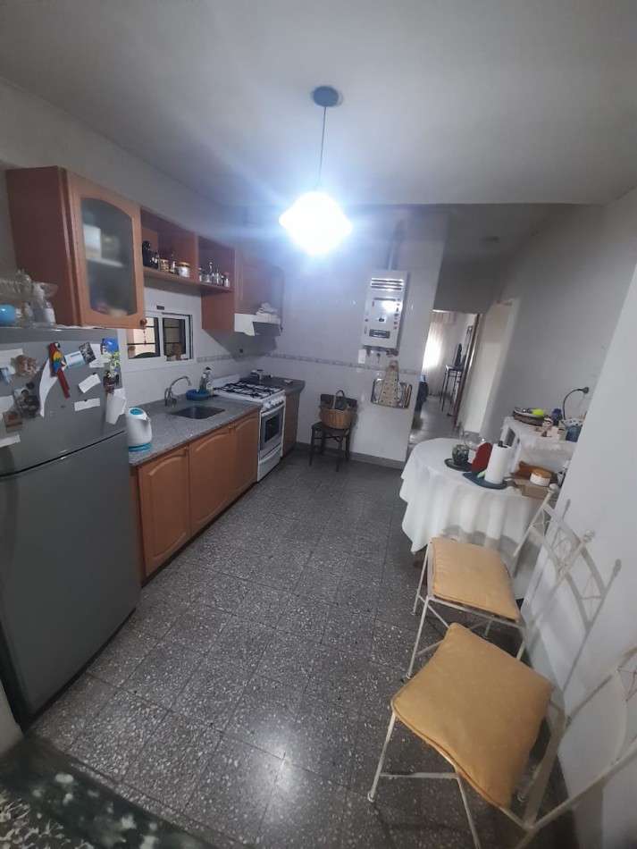 VENDE CASA DE 2 PLANTAS CENTRO SAN LUIS