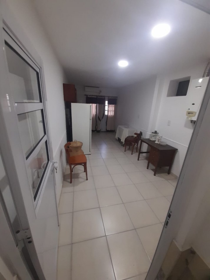 VENDE CASA DE 2 PLANTAS CENTRO SAN LUIS
