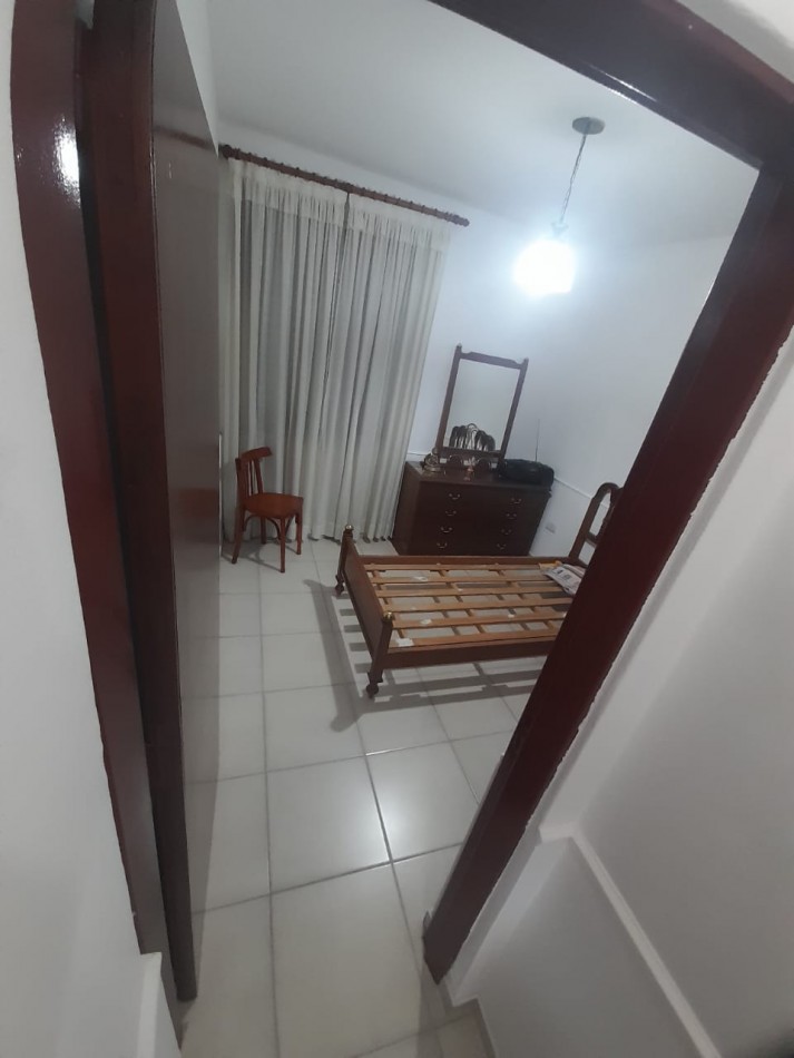 VENDE CASA DE 2 PLANTAS CENTRO SAN LUIS