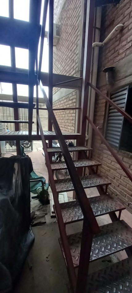 VENDE DEPARTAMENTOS  LAS HERAS 616