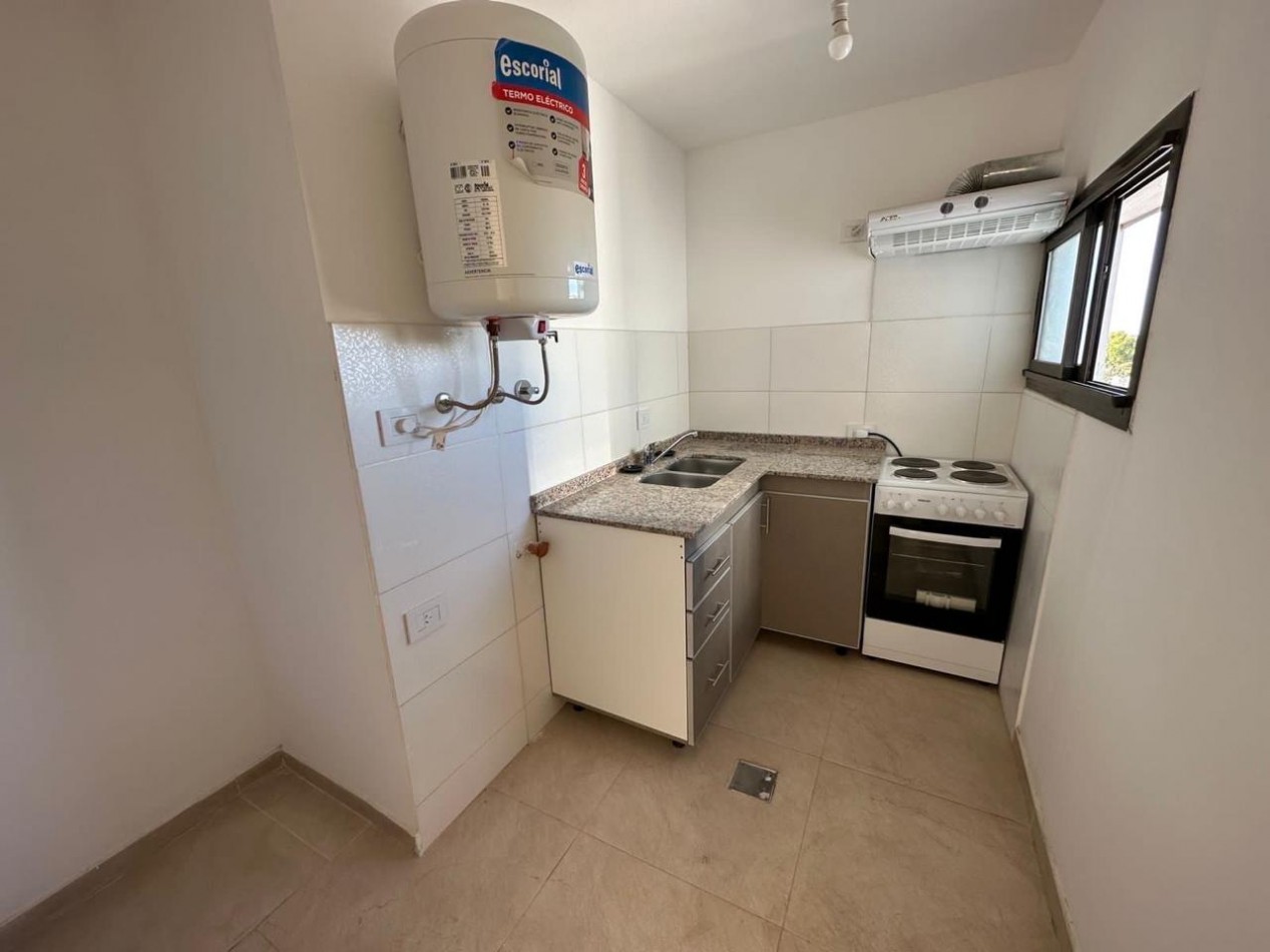 VENDE DEPARTAMENTO CON COCHERA