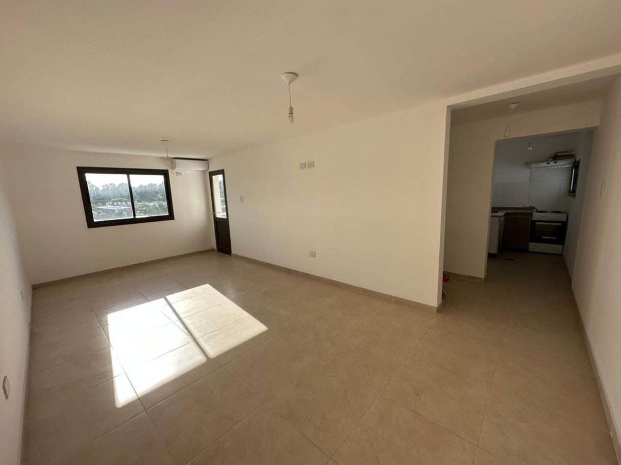 VENDE DEPARTAMENTO CON COCHERA