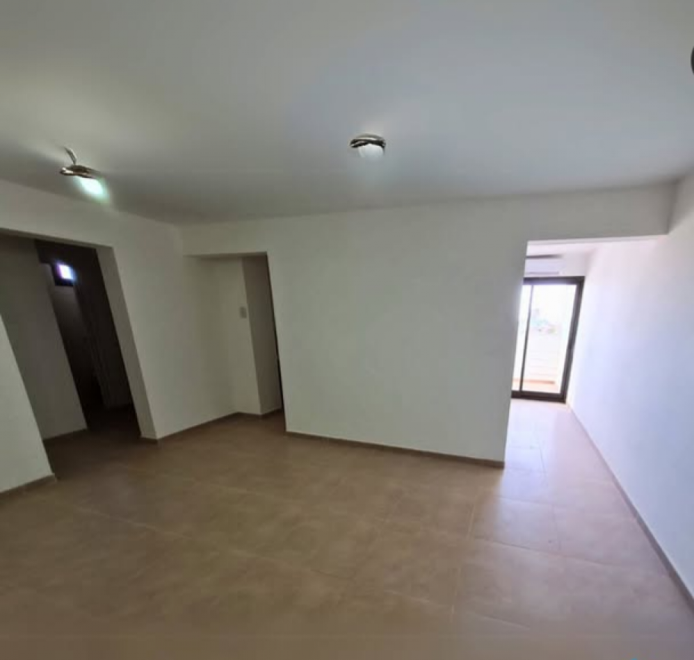 VENDE DEPARTAMENTO CON COCHERA