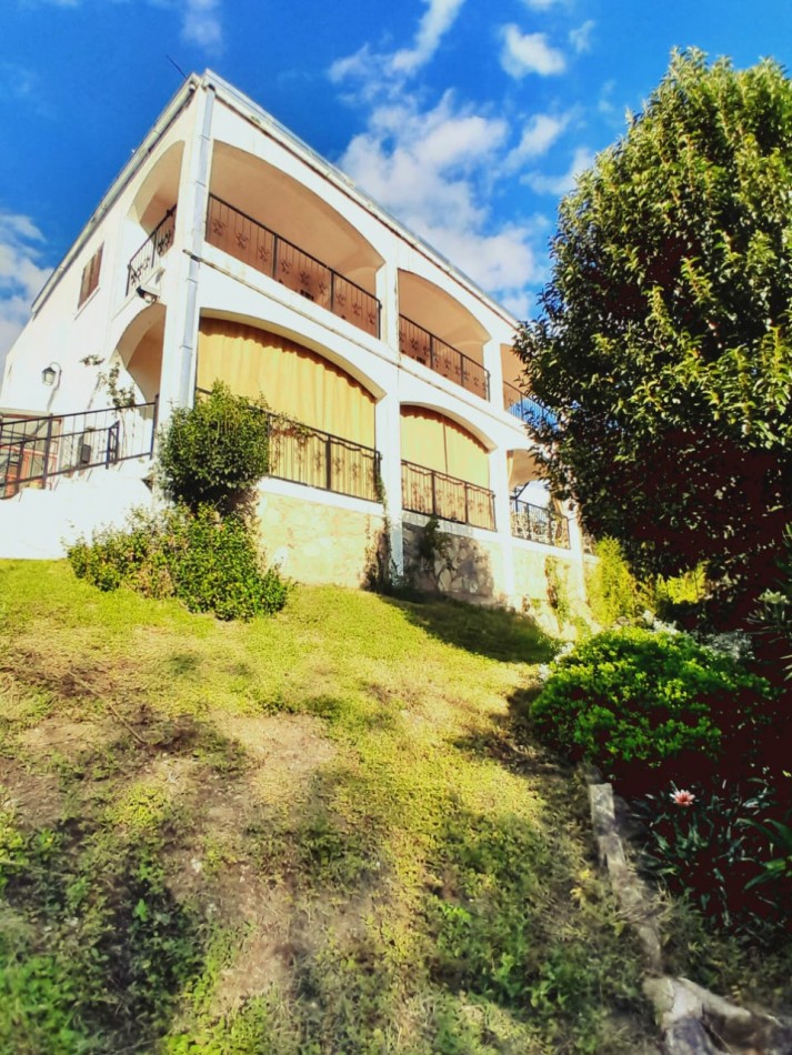 VENDE POSADA EN EL VOLCAN
