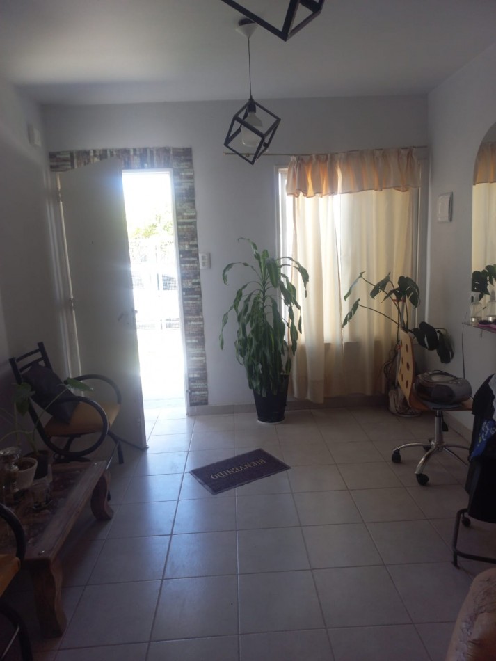 VENDE CASA EN LA PUNTA