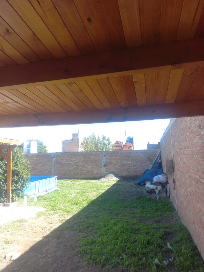 VENDE CASA EN LA PUNTA