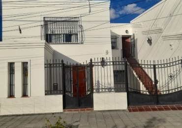 VENDE CASA DE 2 PLANTAS CENTRO SAN LUIS