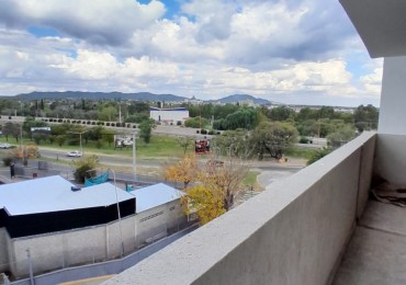 VENDE DEPARTAMENTO FRENTE AL SHOPING