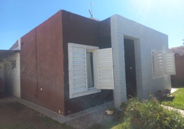 VENDE CASA EN LA PUNTA