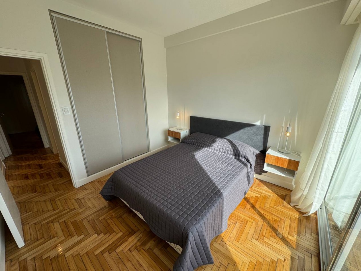DEPARTAMENTO 3 AMB A LA CALLE CON BALCON FRANCES Y VISTA A LA PLAZA COLON