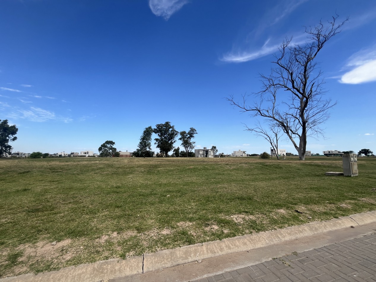 Barrio Santa Clara al sur venta lote