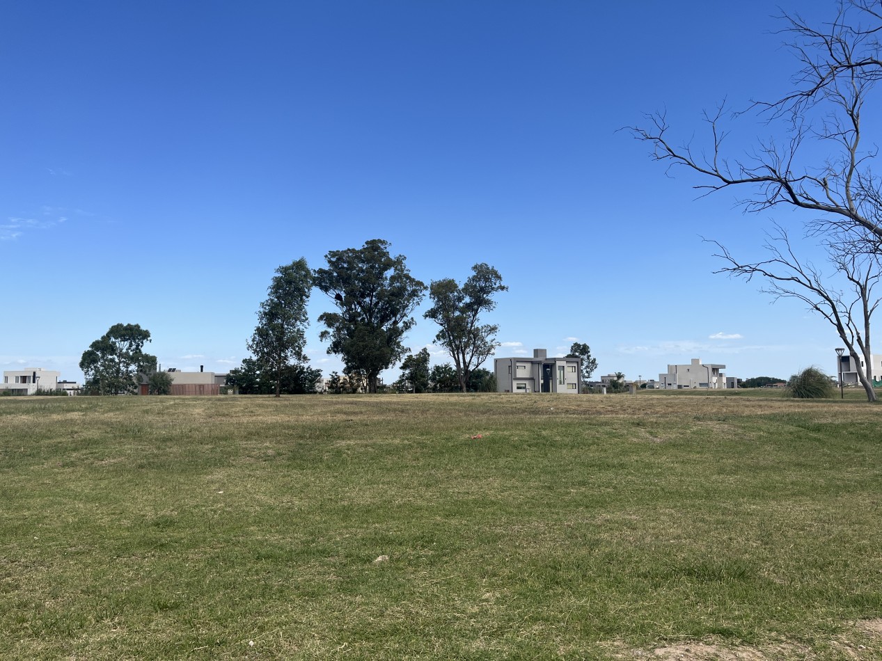 Barrio Santa Clara al sur venta lote