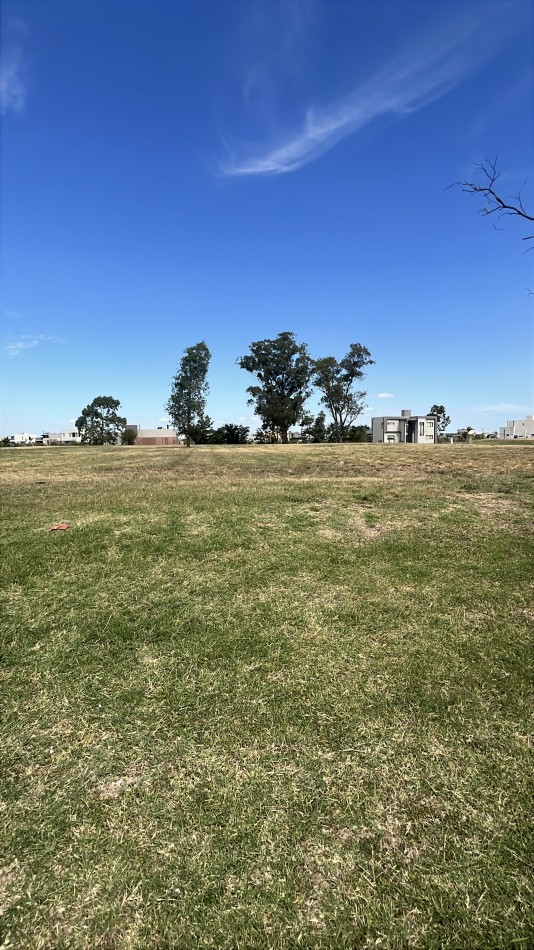 Barrio Santa Clara al sur venta lote